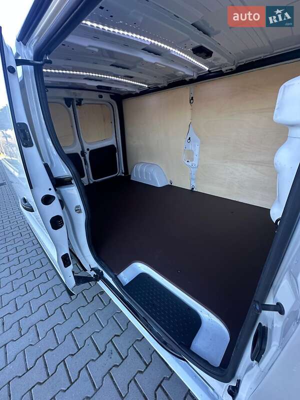 Вантажний фургон Renault Trafic 2022 в Києві