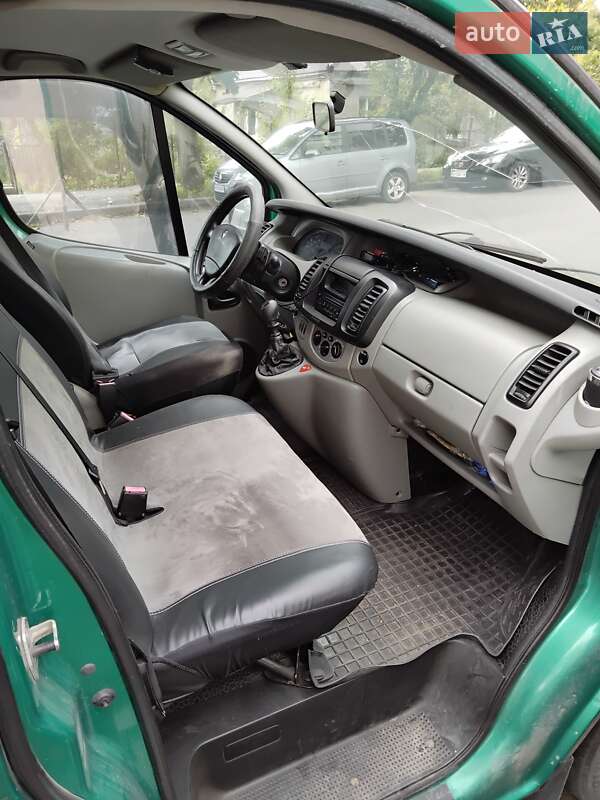 Мінівен Renault Trafic 2008 в Хмельницькому