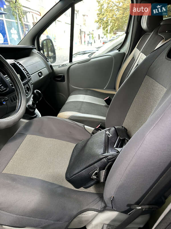 Минивэн Renault Trafic 2003 в Одессе фото 12 Минивэн Renault Trafic 2003 в Одессе