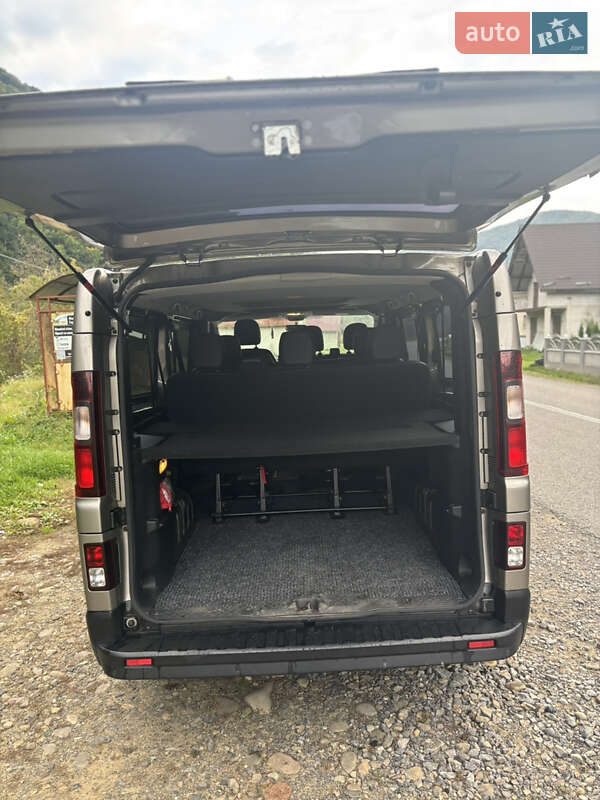 Минивэн Renault Trafic 2015 в Хусте фото 6 Минивэн Renault Trafic 2015 в Хусте