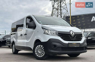 Мінівен Renault Trafic 2016 в 