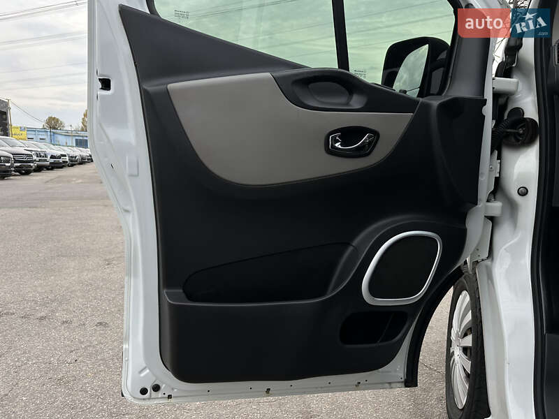 Минивэн Renault Trafic 2016 в Харькове