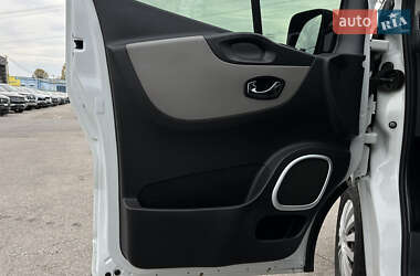 Мінівен Renault Trafic 2016 в 