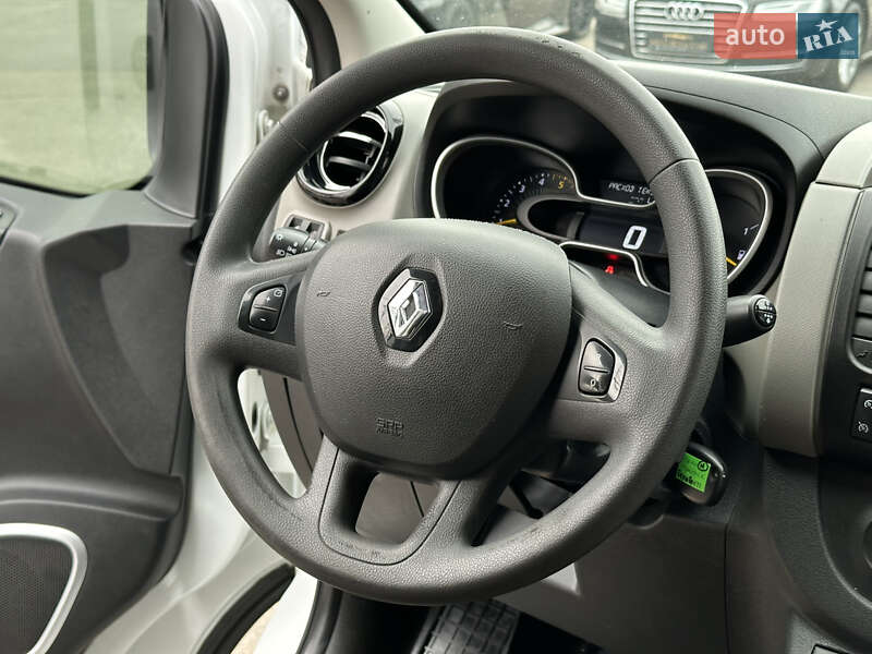 Минивэн Renault Trafic 2016 в Харькове