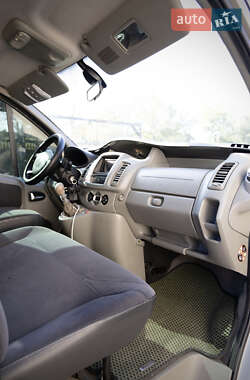 Минивэн Renault Trafic 2012 в 