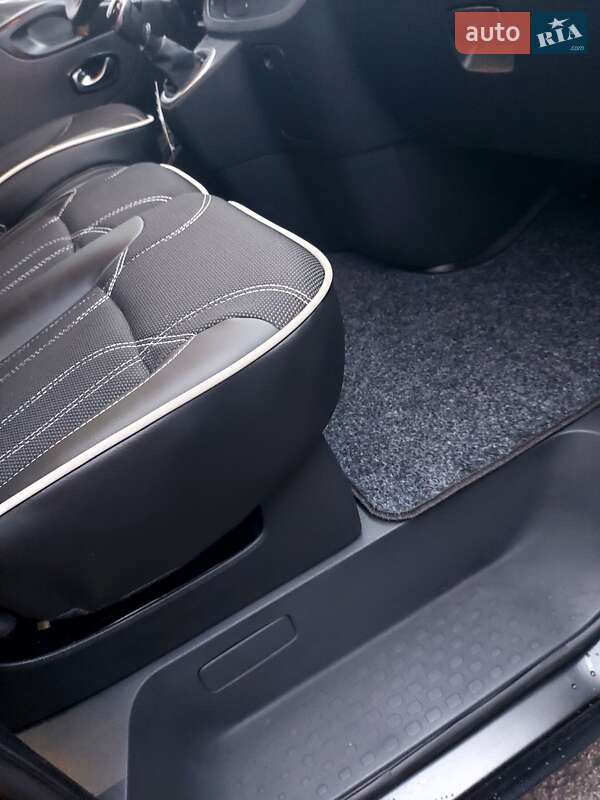 Мінівен Renault Trafic 2020 в Млиніві