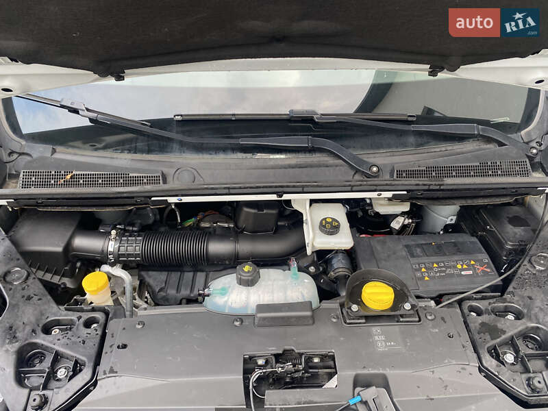 Вантажний фургон Renault Trafic 2022 в Радивиліві фото 37 Вантажний фургон Renault Trafic 2022 в Радивиліві