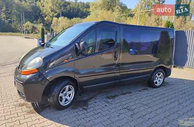 Минивэн Renault Trafic 2004 в Иршаве