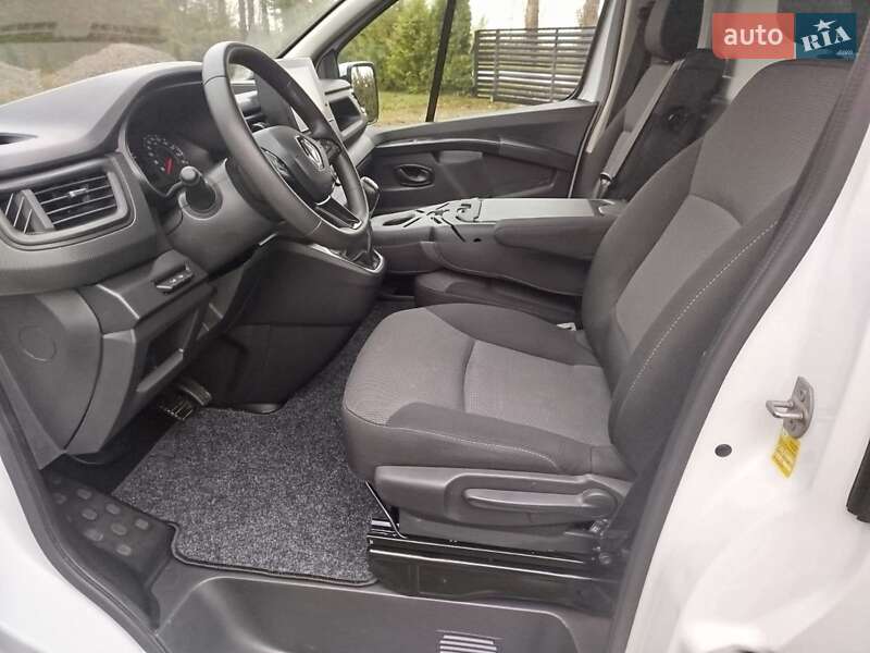 Грузовой фургон Renault Trafic 2023 в Львове