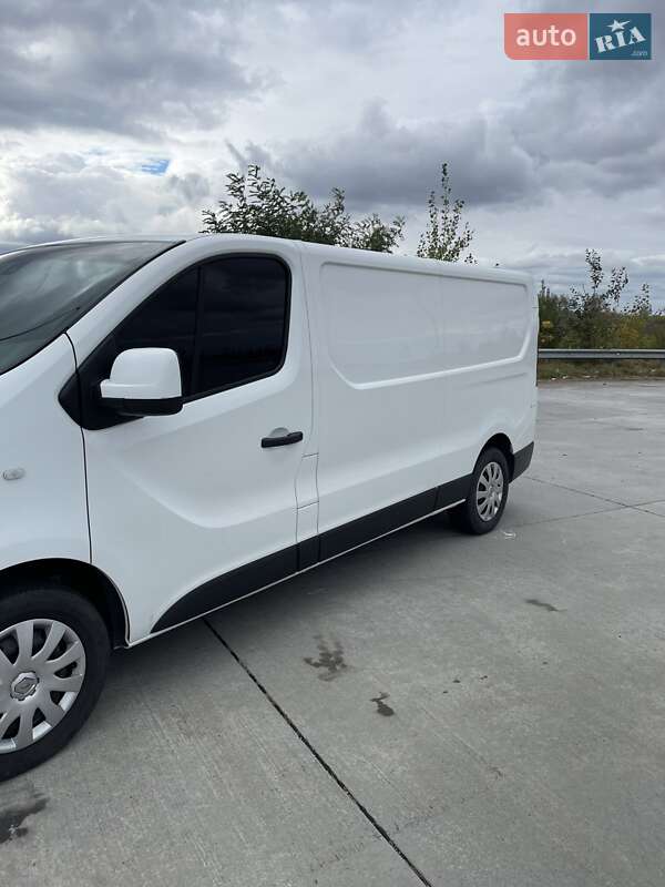 Вантажний фургон Renault Trafic 2018 в Полтаві