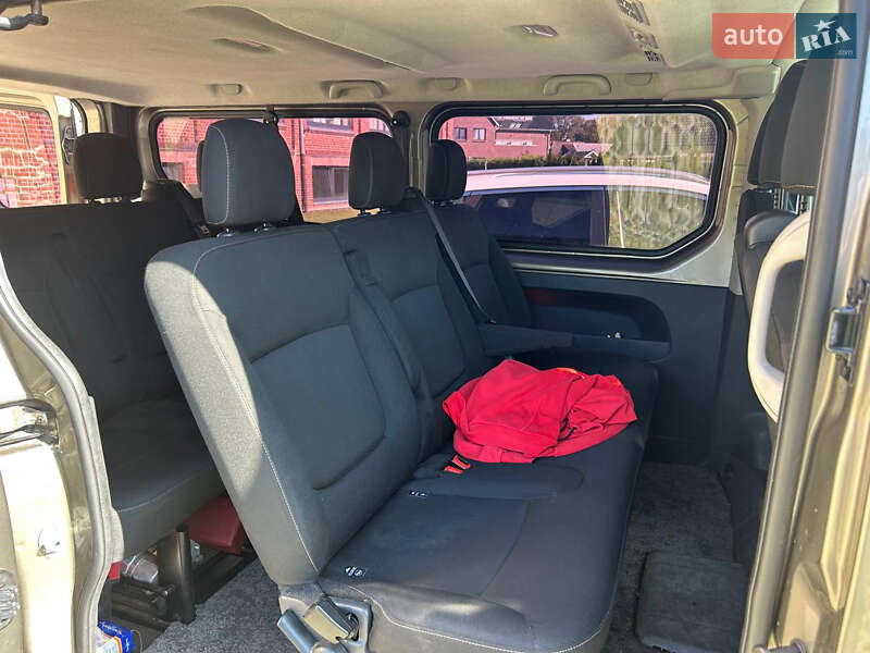 Мінівен Renault Trafic 2017 в Дніпрі