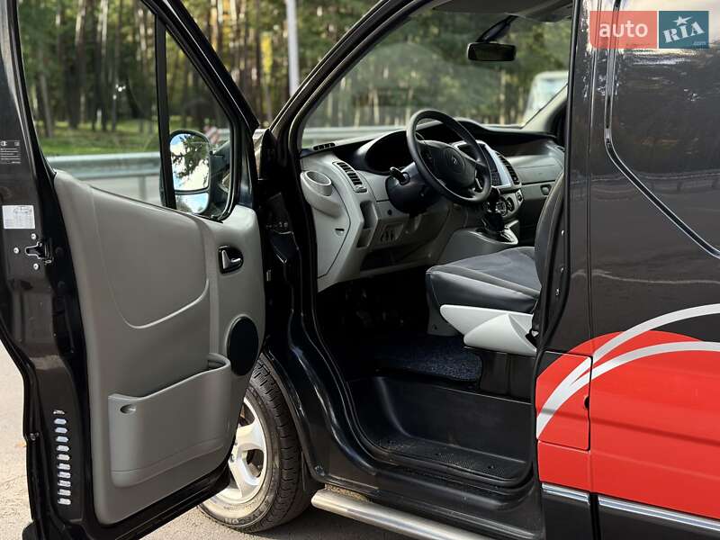 Грузовой фургон Renault Trafic 2012 в Дубно