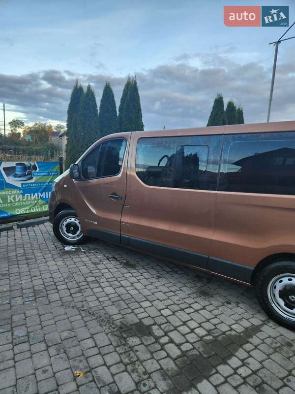 Минивэн Renault Trafic 2015 в Ивано-Франковске