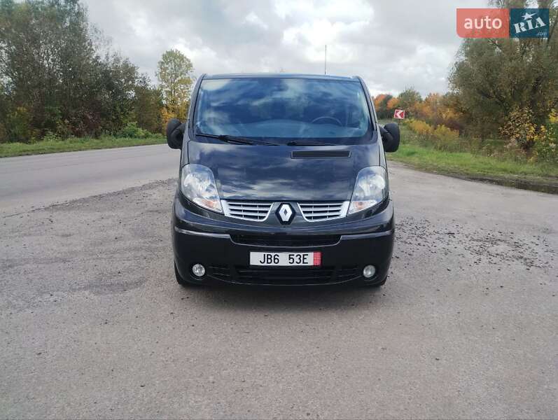 Минивэн Renault Trafic 2014 в Дубно
