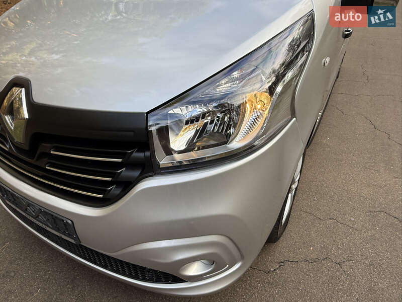 Минивэн Renault Trafic 2016 в Киеве фото 25 Минивэн Renault Trafic 2016 в Киеве