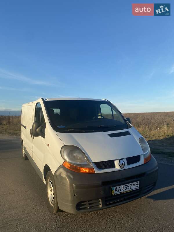 Вантажний фургон Renault Trafic 2006 в Києві