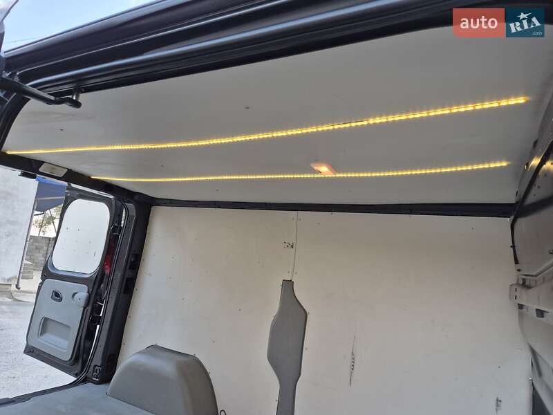 Грузовой фургон Renault Trafic 2013 в Радивилове
