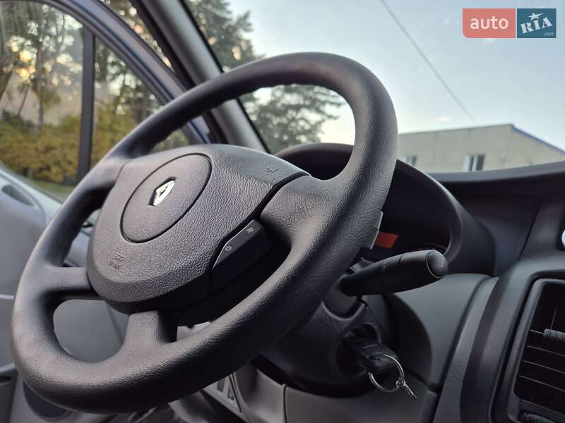 Грузовой фургон Renault Trafic 2013 в Радивилове