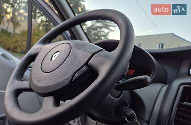 Грузовой фургон Renault Trafic 2013 в 