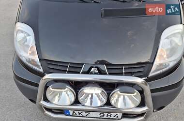 Грузовой фургон Renault Trafic 2013 в 