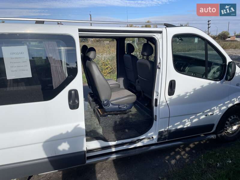 Минивэн Renault Trafic 2009 в Луцке
