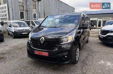 Минивэн Renault Trafic 2016 в 