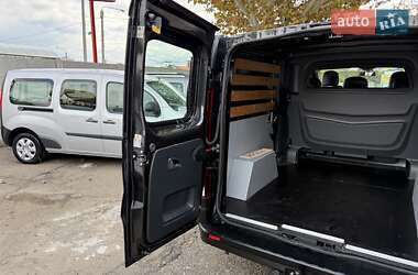 Минивэн Renault Trafic 2016 в 