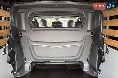 Минивэн Renault Trafic 2016 в 