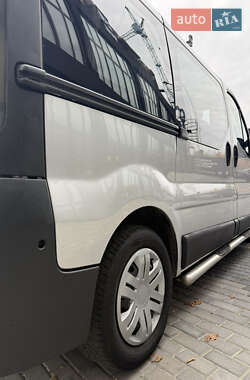 Минивэн Renault Trafic 2003 в 