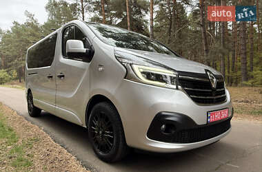 Минивэн Renault Trafic 2020 в 