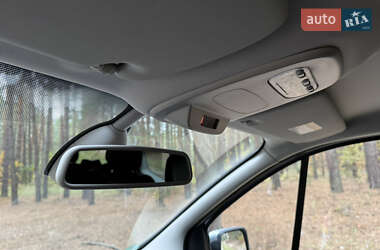 Минивэн Renault Trafic 2020 в 