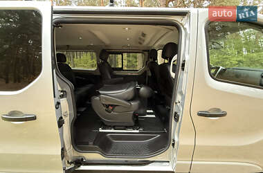 Минивэн Renault Trafic 2020 в 