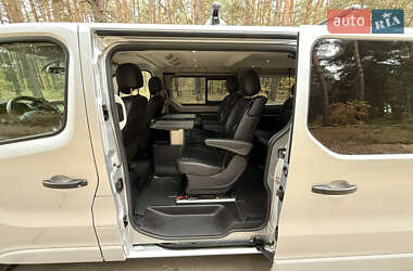 Минивэн Renault Trafic 2020 в 
