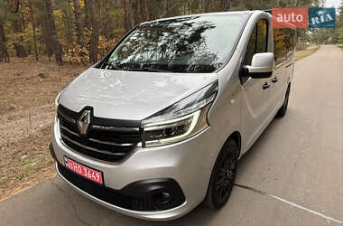 Минивэн Renault Trafic 2020 в 