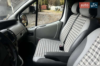 Минивэн Renault Trafic 2006 в 