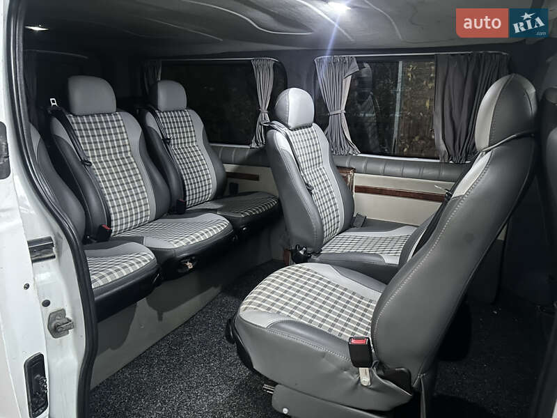 Мінівен Renault Trafic 2006 в Хмільнику