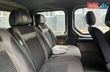 Минивэн Renault Trafic 2002 в  фото 15 Минивэн Renault Trafic 2002 в