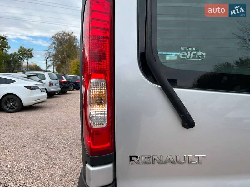 Вантажний фургон Renault Trafic 2014 в Рівному фото 16 Вантажний фургон Renault Trafic 2014 в Рівному