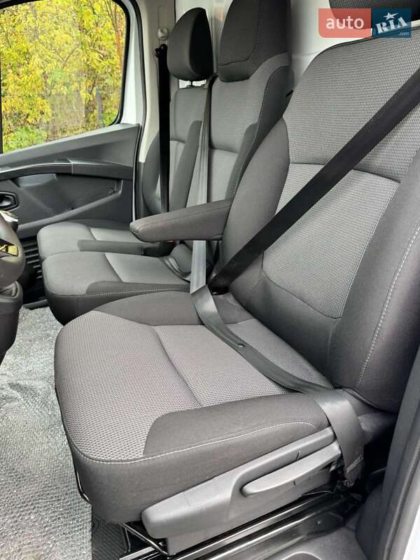 Грузовой фургон Renault Trafic 2023 в Казатине фото 44 Грузовой фургон Renault Trafic 2023 в Казатине