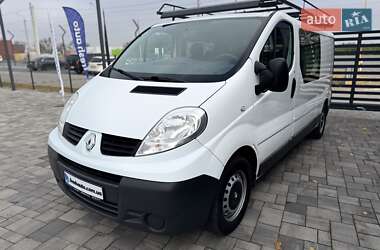 Минивэн Renault Trafic 2014 в 
