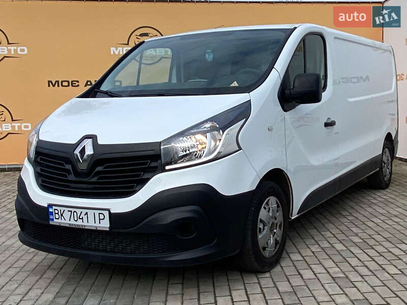 Грузовой фургон Renault Trafic 2018 в  фото Грузовой фургон Renault Trafic 2018 в
