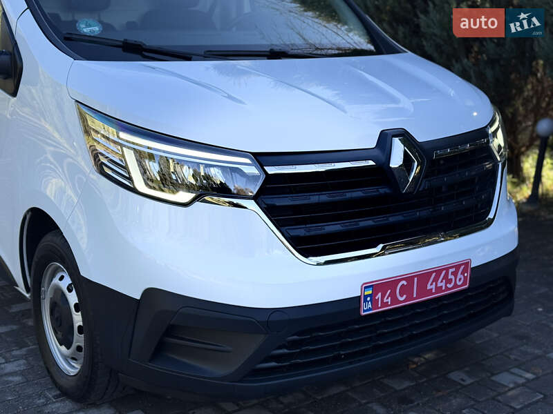 Вантажний фургон Renault Trafic 2023 в Самборі