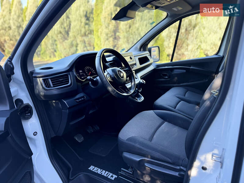 Вантажний фургон Renault Trafic 2023 в Самборі
