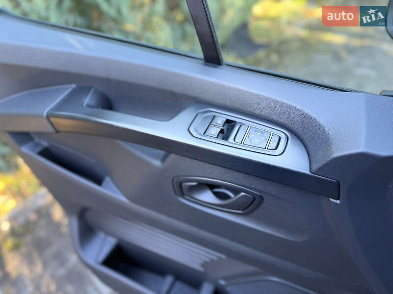 Вантажний фургон Renault Trafic 2023 в Самборі