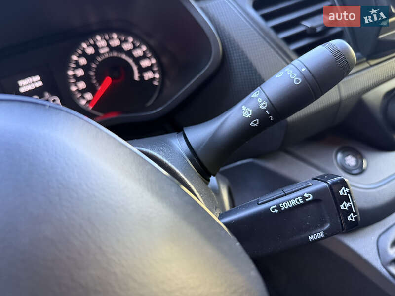 Вантажний фургон Renault Trafic 2023 в Самборі