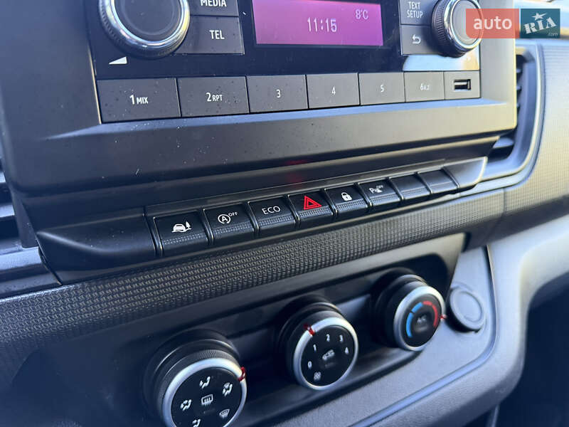 Вантажний фургон Renault Trafic 2023 в Самборі