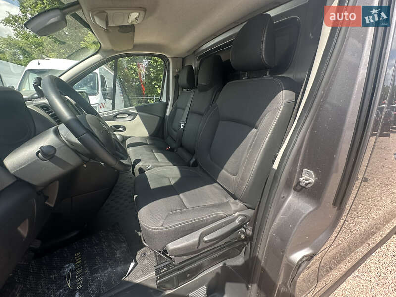 Грузовой фургон Renault Trafic 2017 в Ровно фото 18 Грузовой фургон Renault Trafic 2017 в Ровно