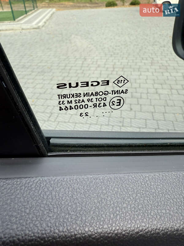 Грузовой фургон Renault Trafic 2023 в Львове