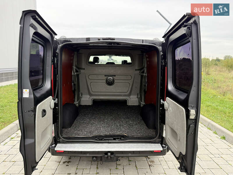 Мінівен Renault Trafic 2013 в Рівному