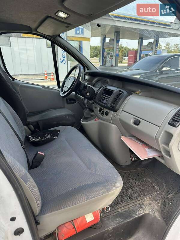 Минивэн Renault Trafic 2005 в Харькове фото 6 Минивэн Renault Trafic 2005 в Харькове